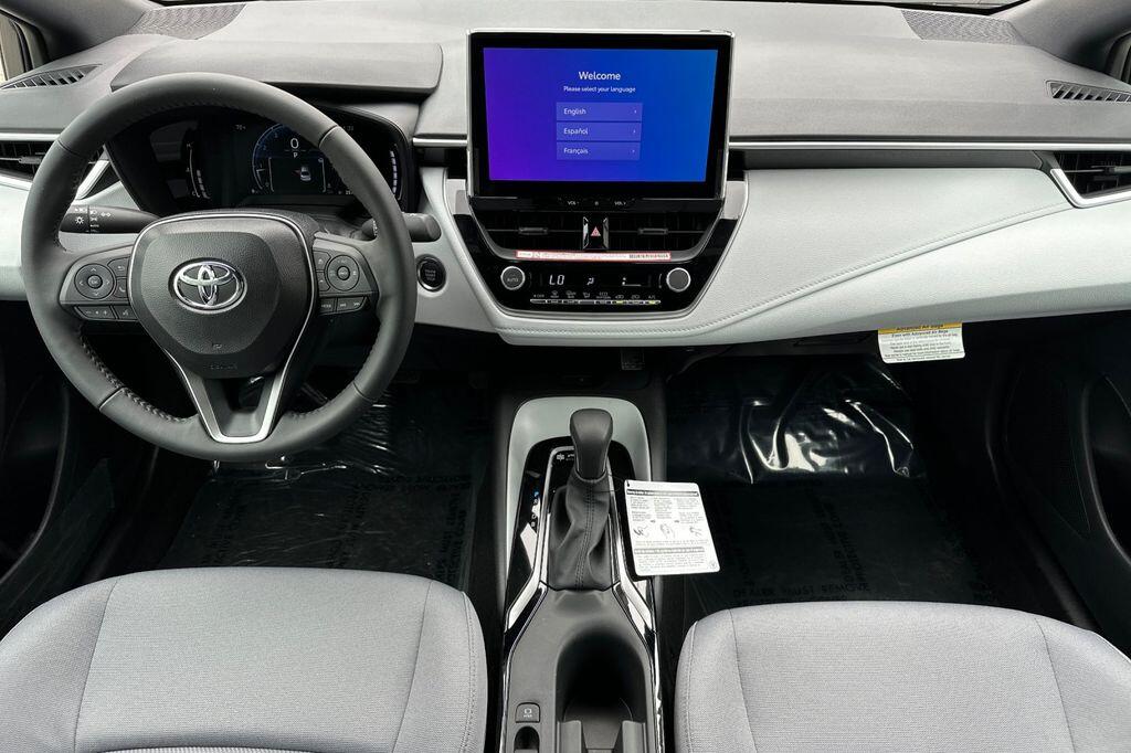 2025 Toyota Corolla SE - Photo 13