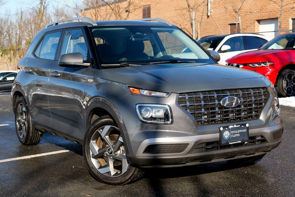 2024 Hyundai Venue SEL's photo