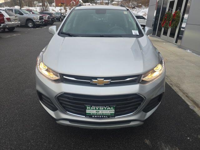 Used 2022 Chevrolet Trax LT with VIN KL7CJPSM6NB561072 for sale in Warrensburg, NY