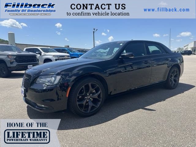 Used 2022 Chrysler 300 S with VIN 2C3CCABG4NH130889 for sale in Prairie Du Chien, WI