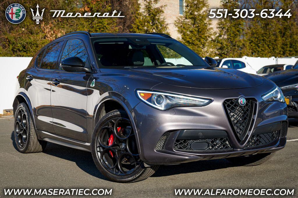 2022 Alfa Romeo Stelvio Quadrifoglio