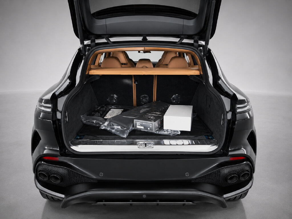 2026 Aston Martin DBX 707 - Photo 14