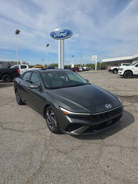 2025 Hyundai Elantra Limited