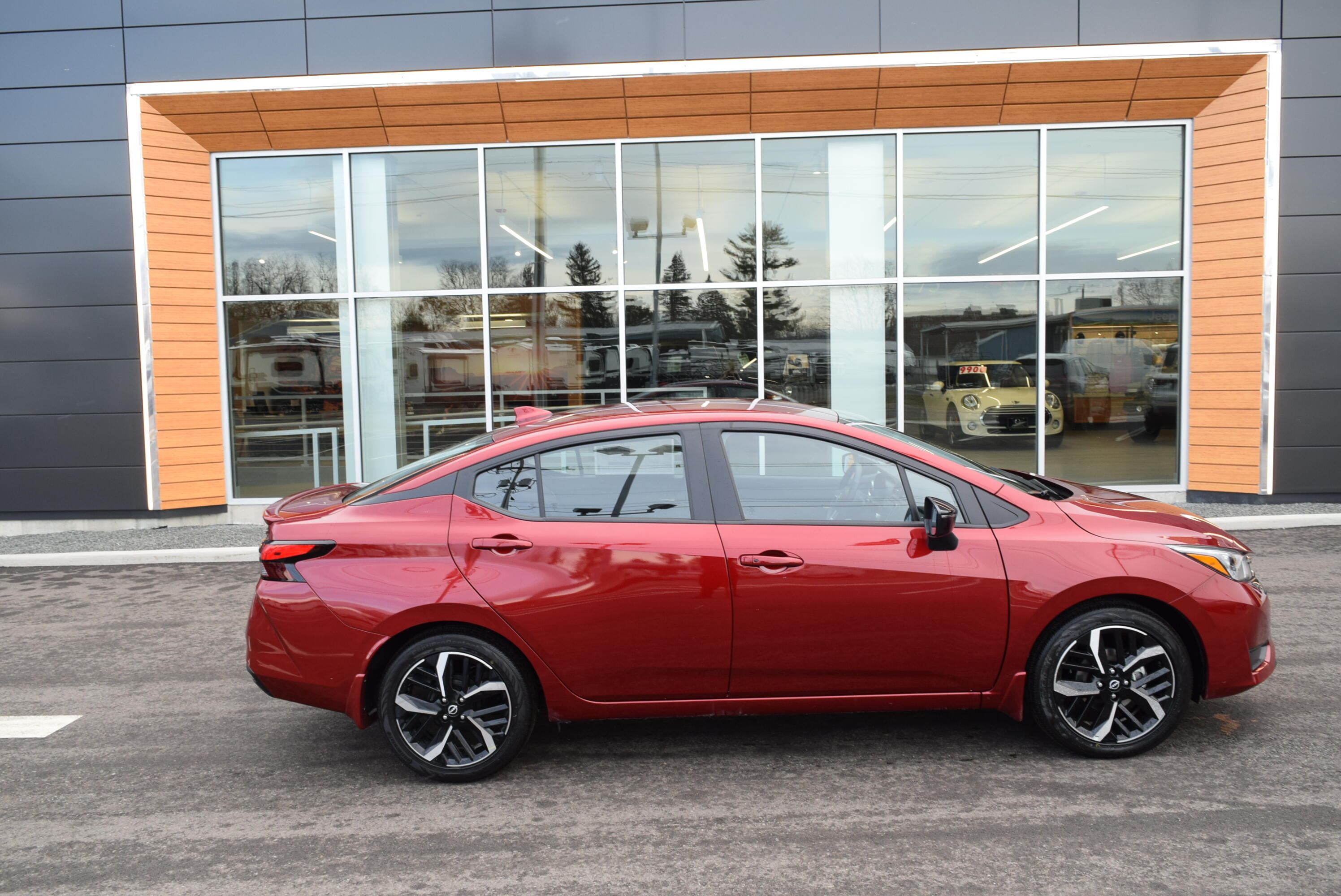 2025 Nissan Versa Sedan SR