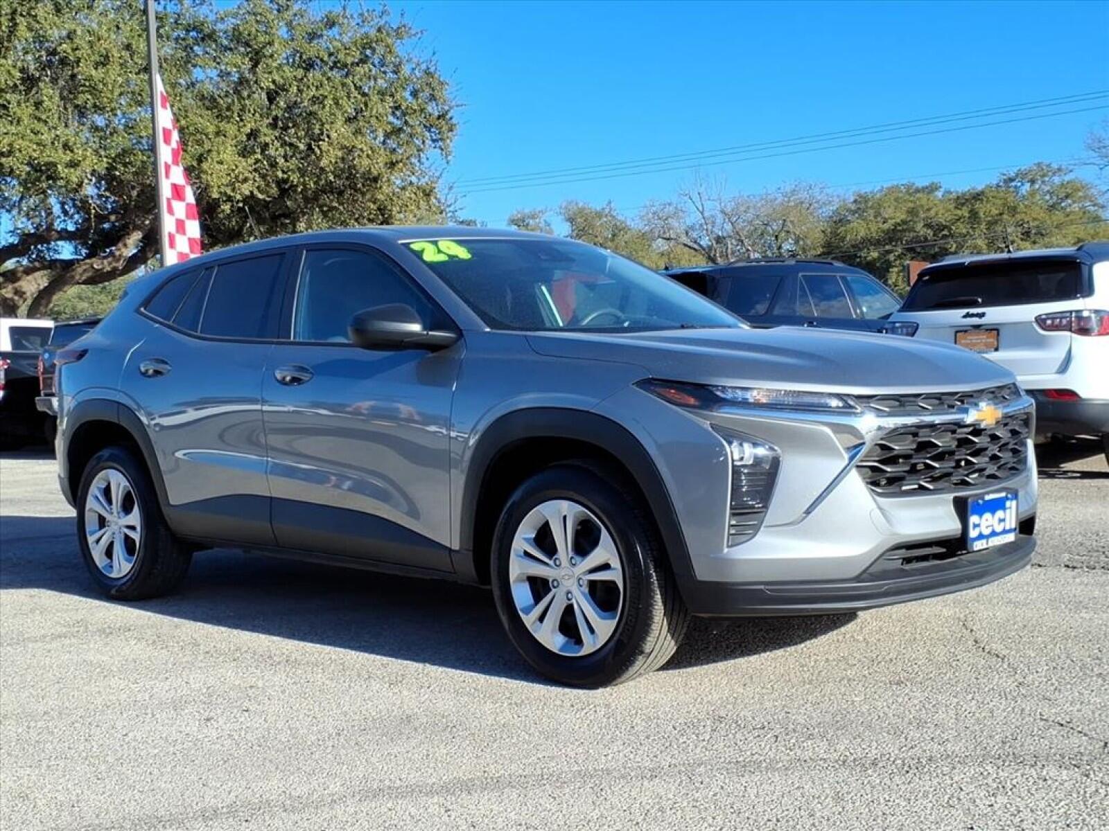 2024 Chevrolet Trax LS's photo