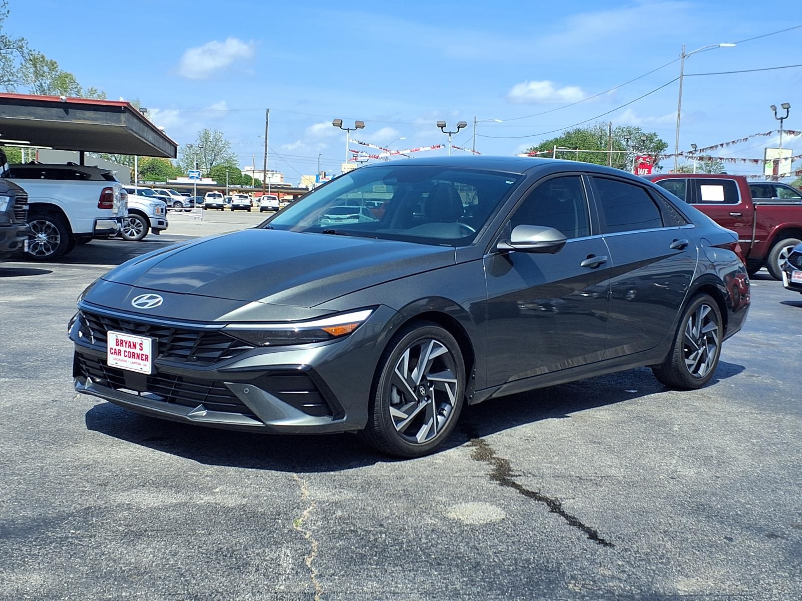 2024 Hyundai Elantra 2.0 Limited IVT's photo