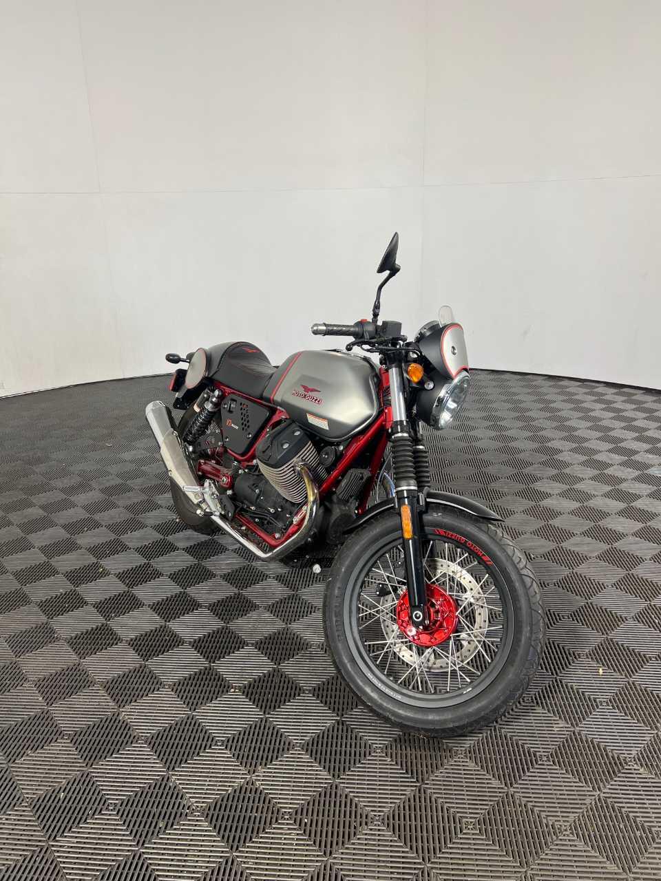 2016 MOTO GUZZI V7 RACER ABS