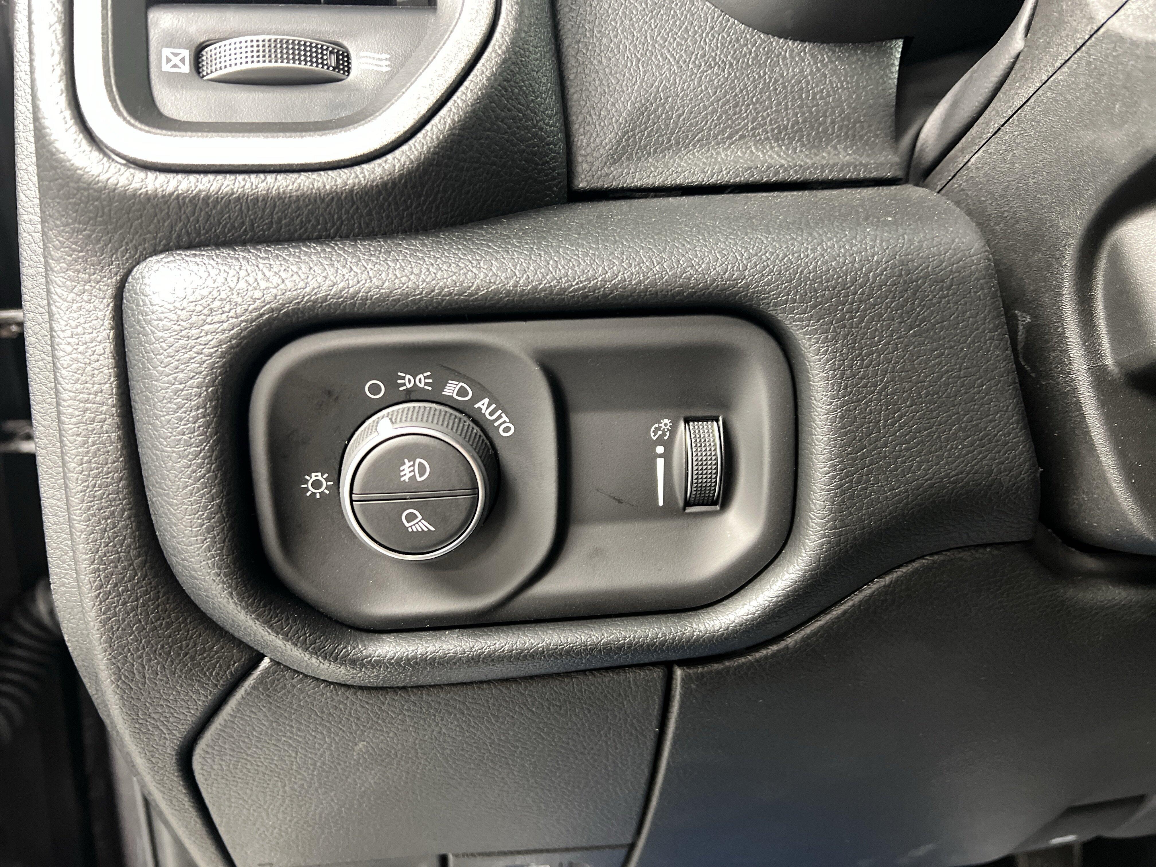 2027 RAM Ram 3500 Pickup Tradesman - Photo 17