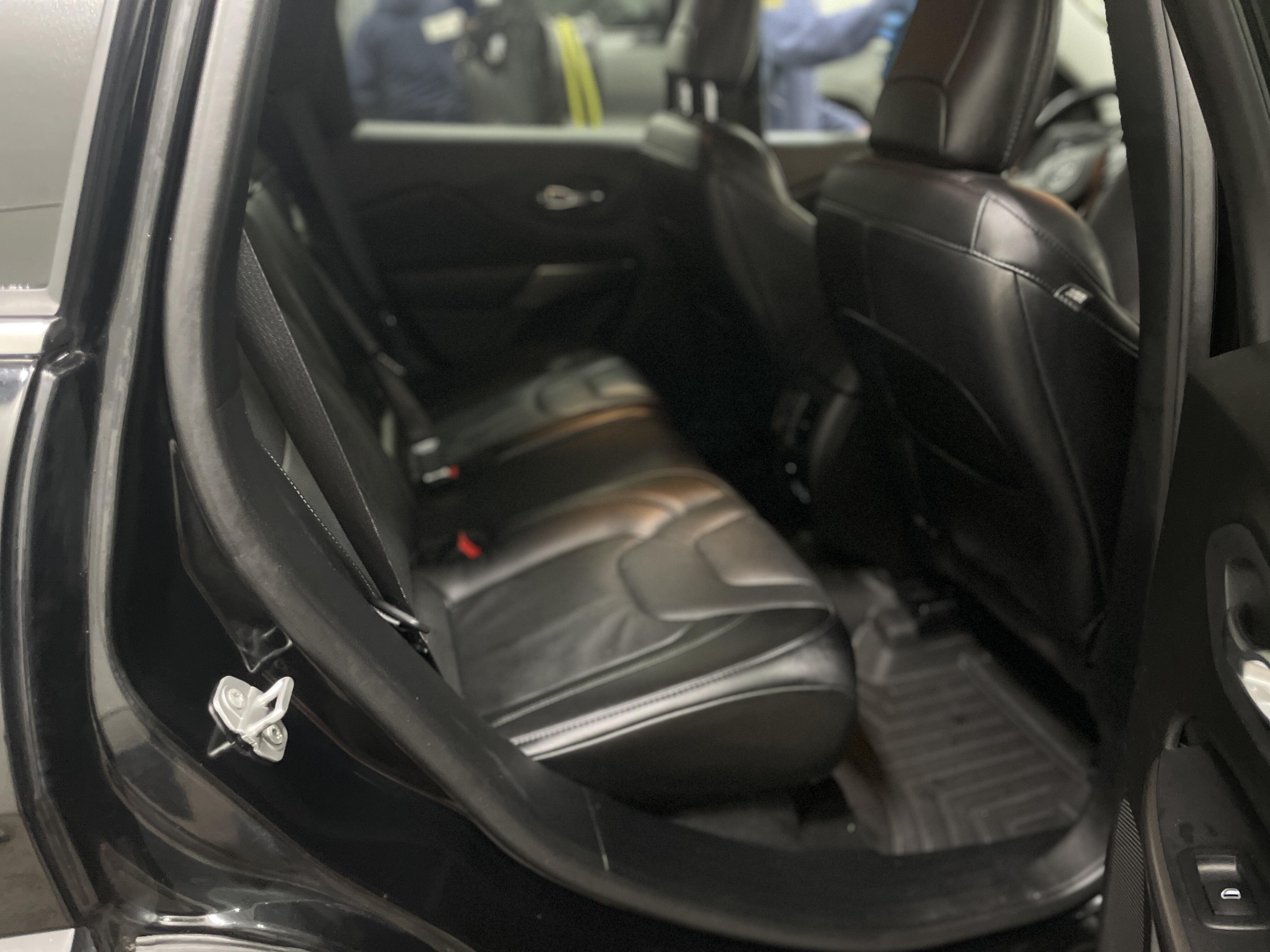 2021 Jeep Cherokee Latitude Lux - Photo 9