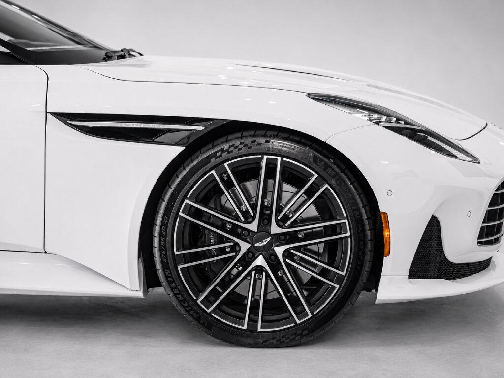 2026 Aston Martin DB12 Base - Photo 7