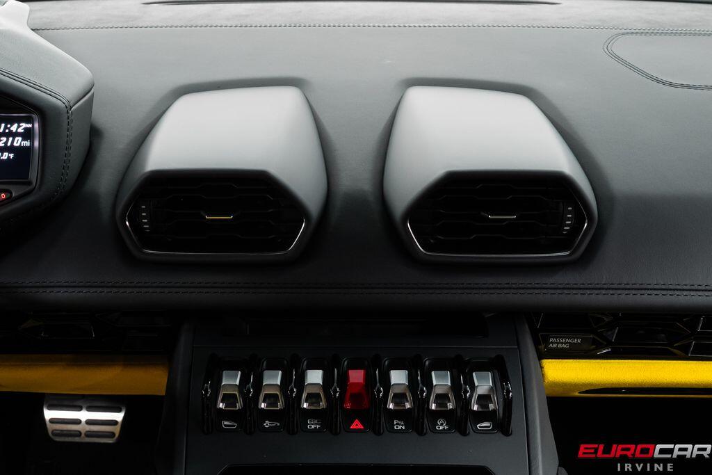 2022 Lamborghini Huracan EVO AWD *FULL ELECTRIC SEATS * FULL MATTE PPF*Image 29