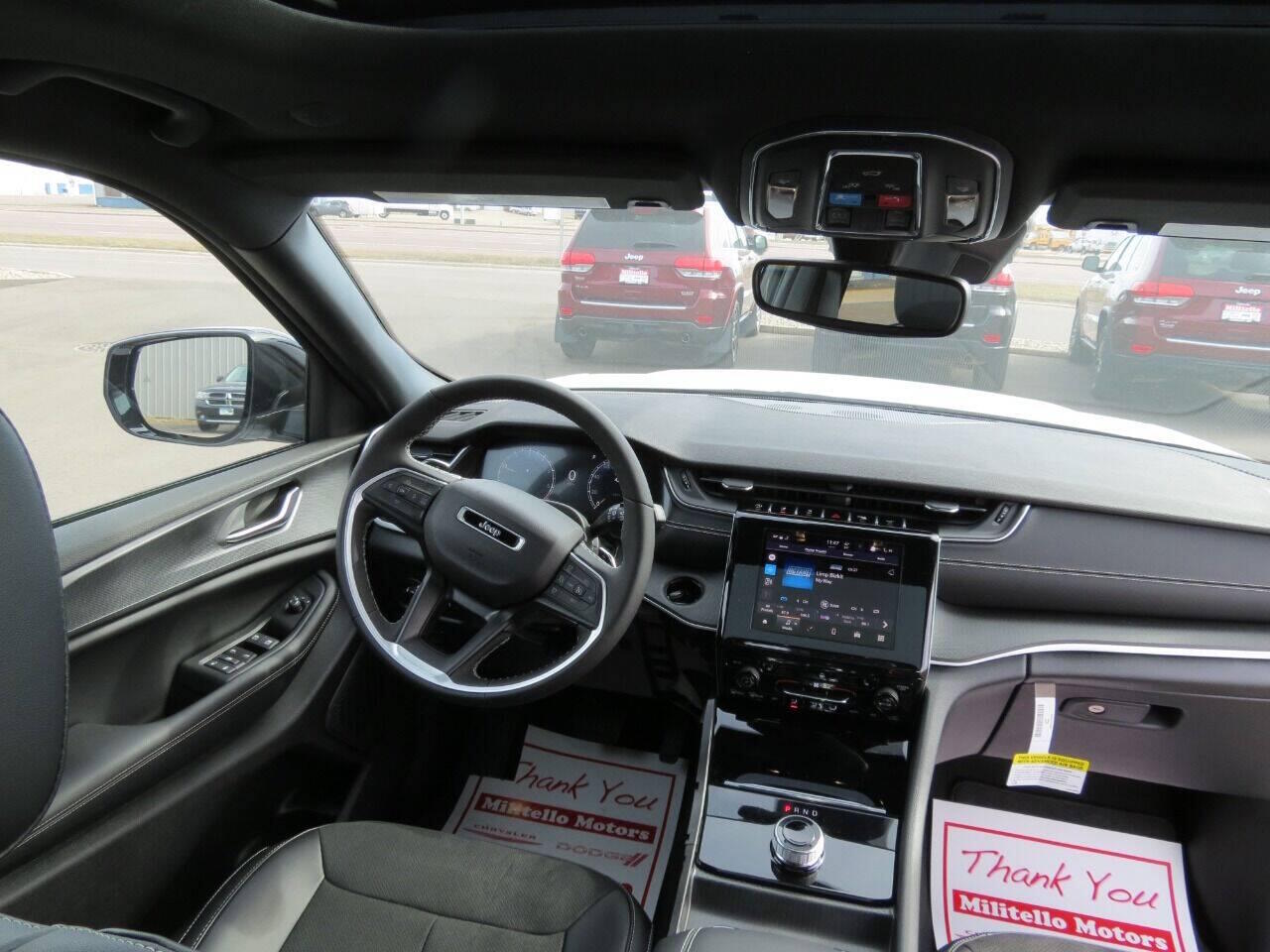 2025 Jeep Grand Cherokee Altitude - Photo 12