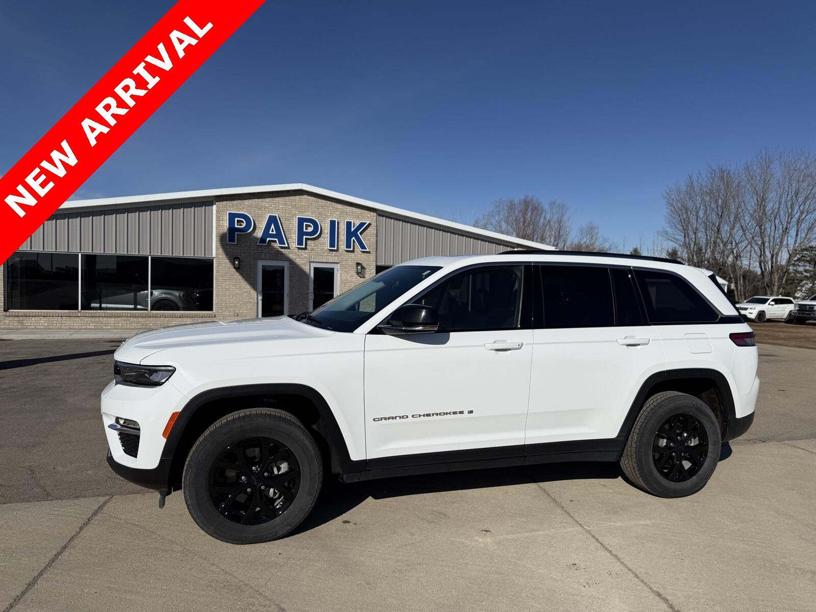 Used 2024 Jeep Grand Cherokee Limited with VIN 1C4RJHBG1R8925995 for sale in Luverne, Minnesota