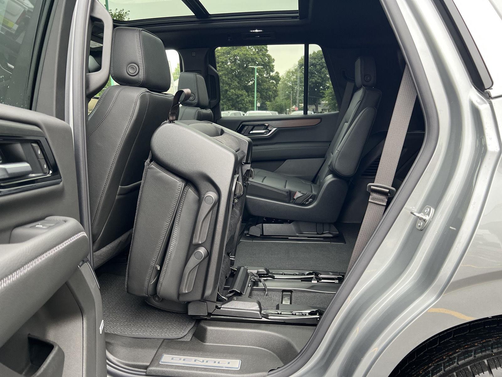 2026 GMC Yukon Denali - Photo 52