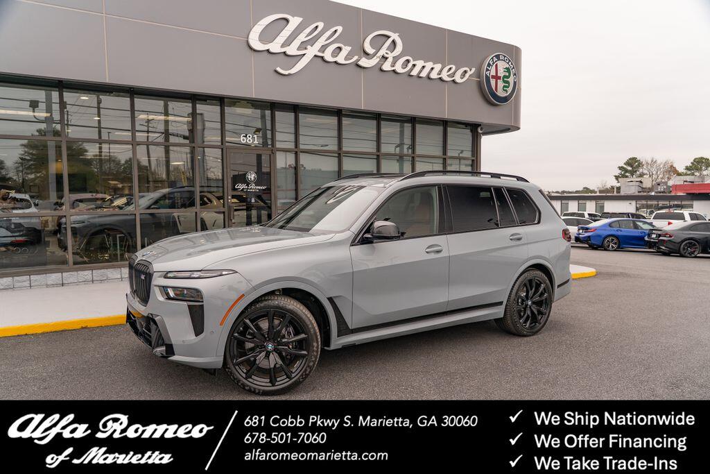 2024 BMW X7 M60i's photo