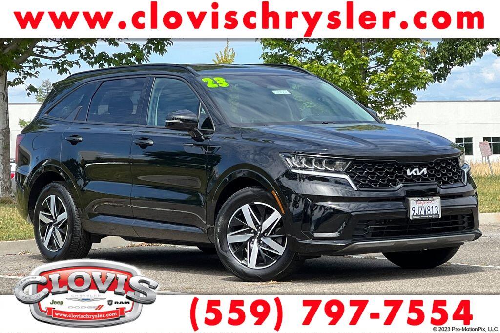 2023 Kia Sorento S AT's photo
