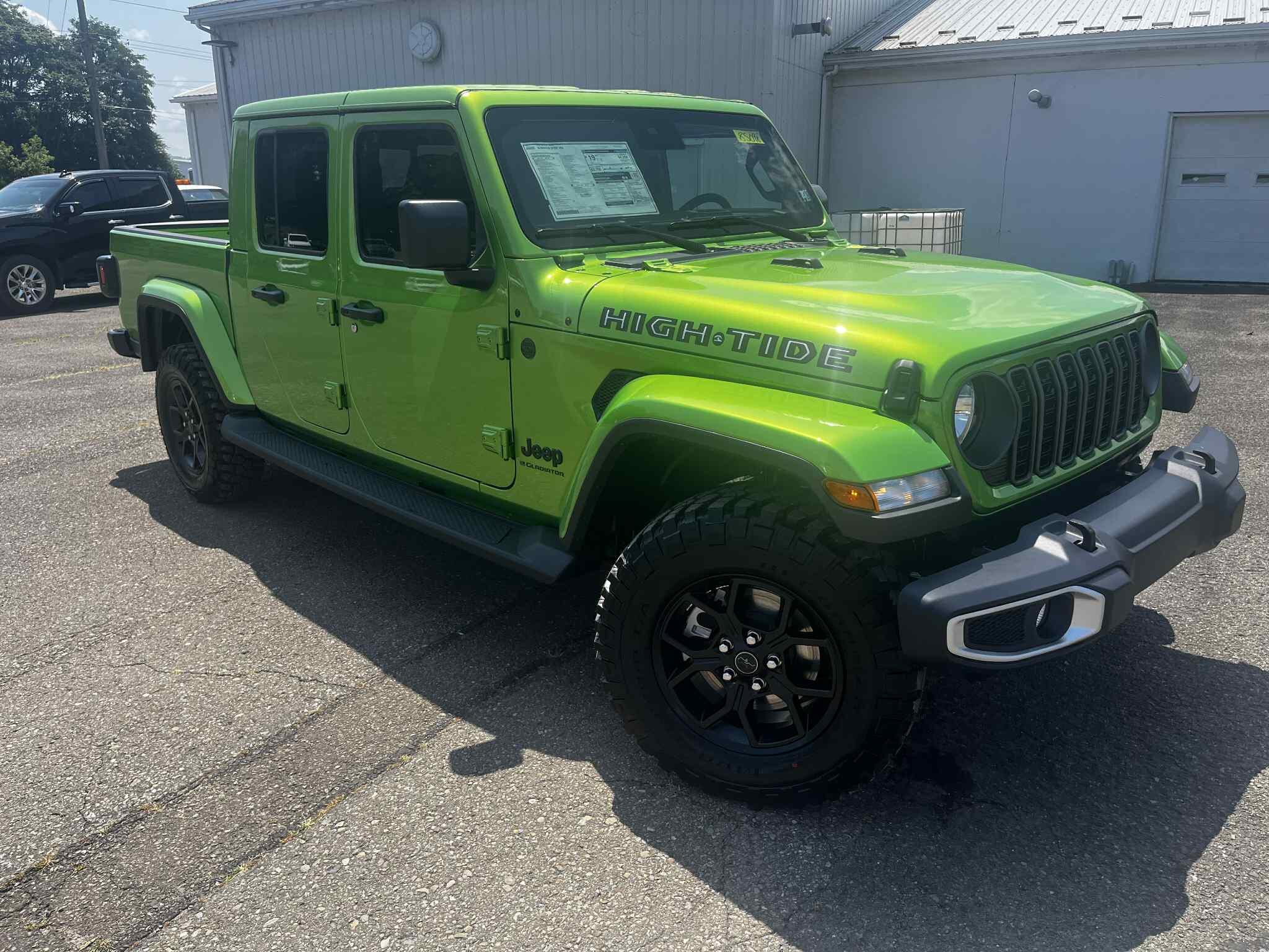 2025 Jeep Gladiator High Tide's photo