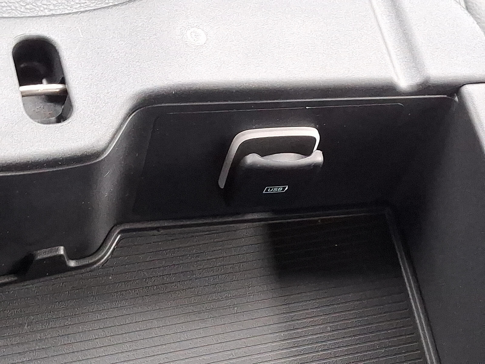 2024 RAM 3500 Chassis Tradesman - Photo 17