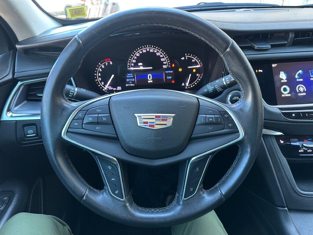 Used 2017 Cadillac XT5 Luxury with VIN 1GYKNDRS4HZ242202 for sale in Webster, NY