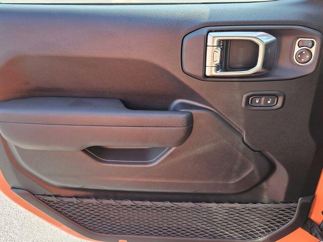 2025 Jeep Wrangler 4-Door Rubicon - Photo 16