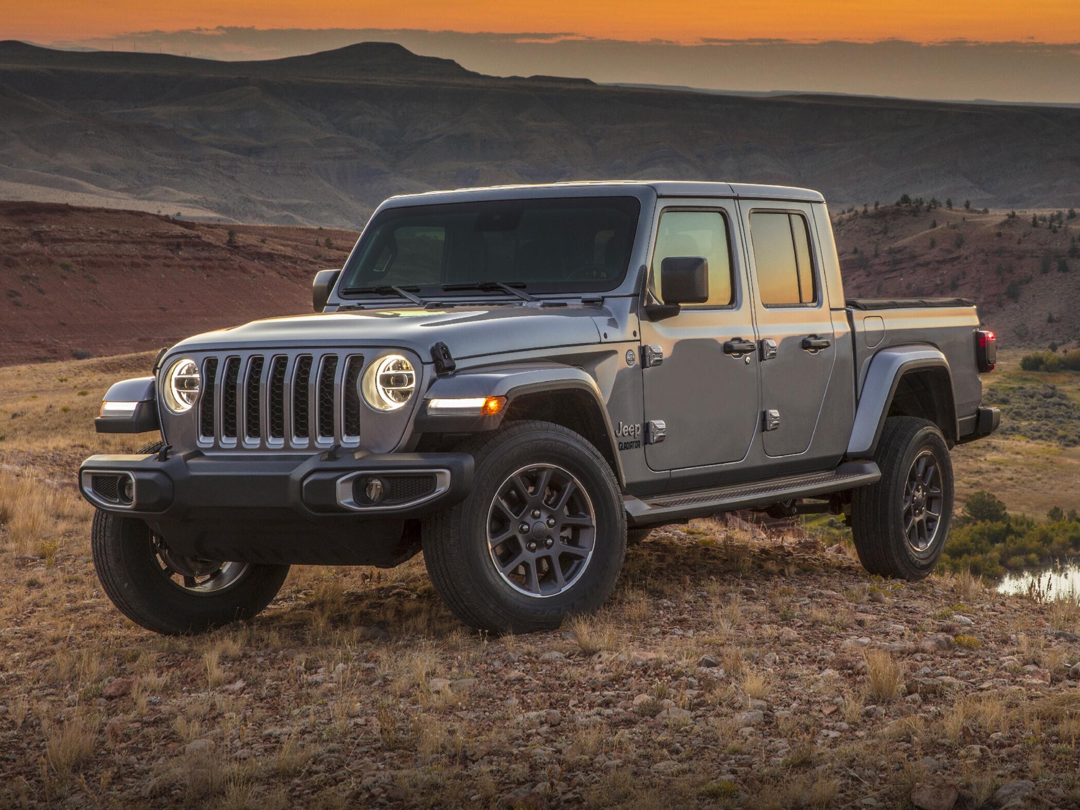 2020 Jeep Gladiator Sport S's photo