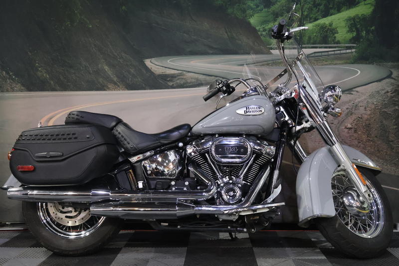 2024 Harley-Davidson FLHCS &sol; Heritage Classic 114