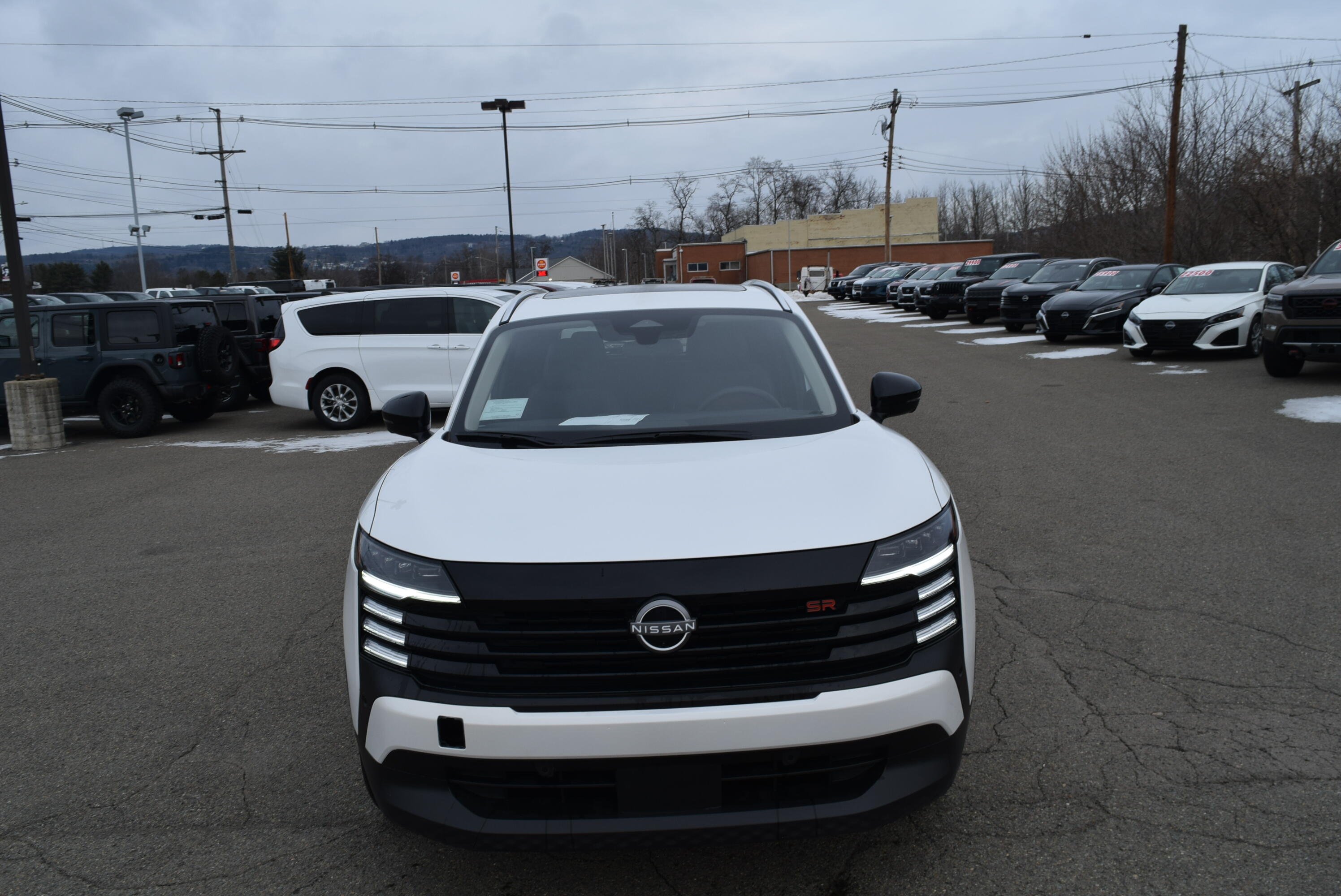 2026 Nissan KICKS SR AWD's photo