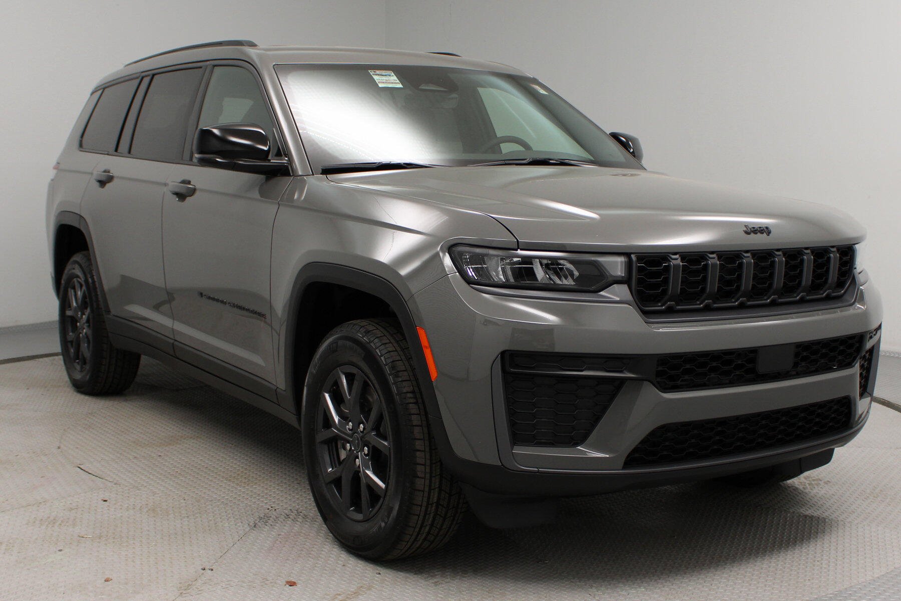2027 Jeep Grand Cherokee L Grand Cherokee Laredo Altitude 4x2