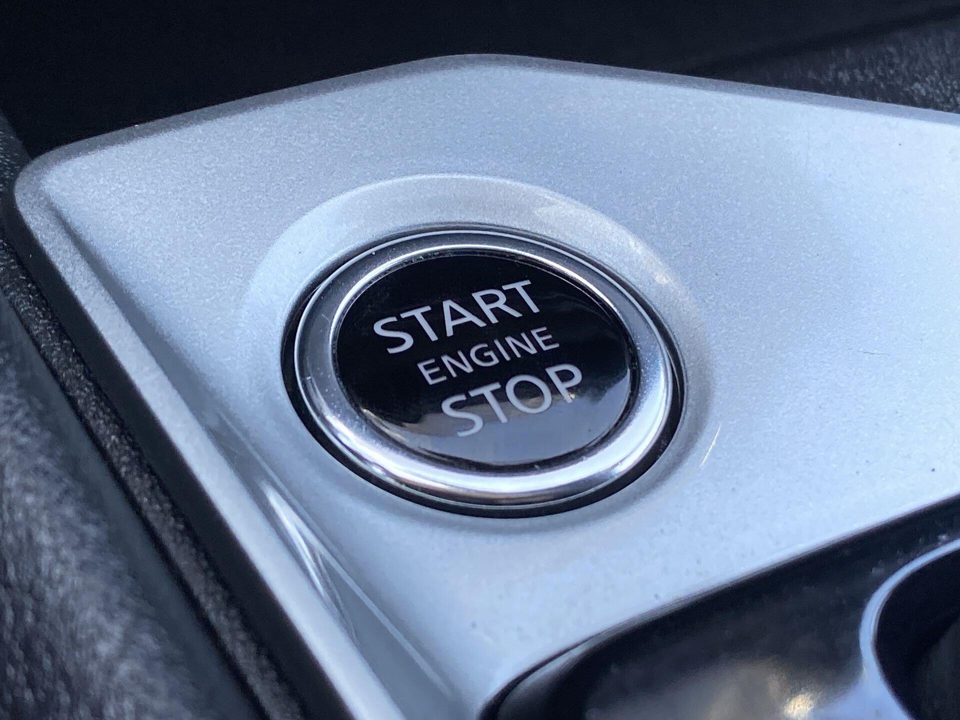 2025 Nissan Altima SV - Photo 17
