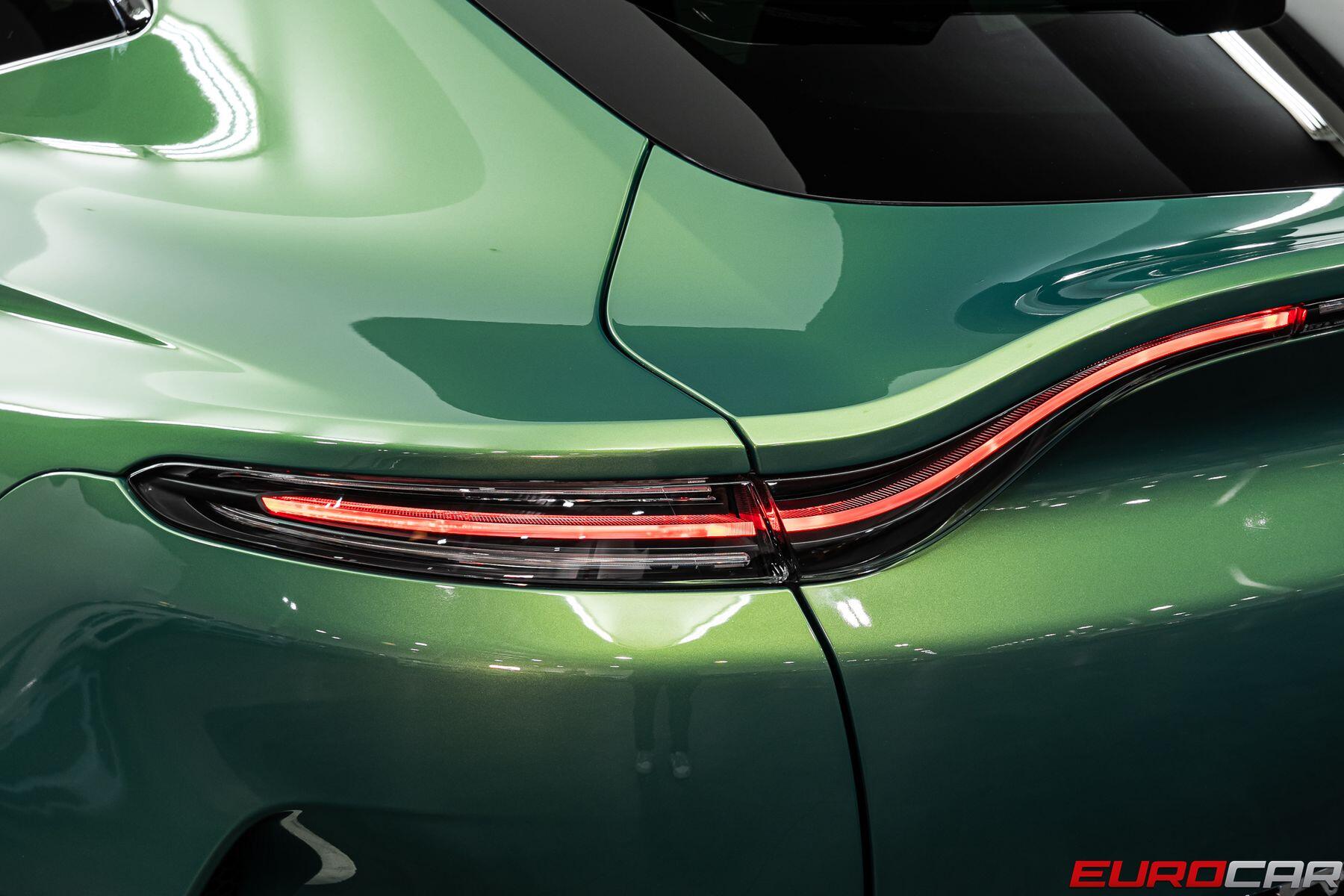 2023 Aston Martin DBX 707 *SPECIAL FACTORY PAINT * PANORAMIC ROOF*Image 18