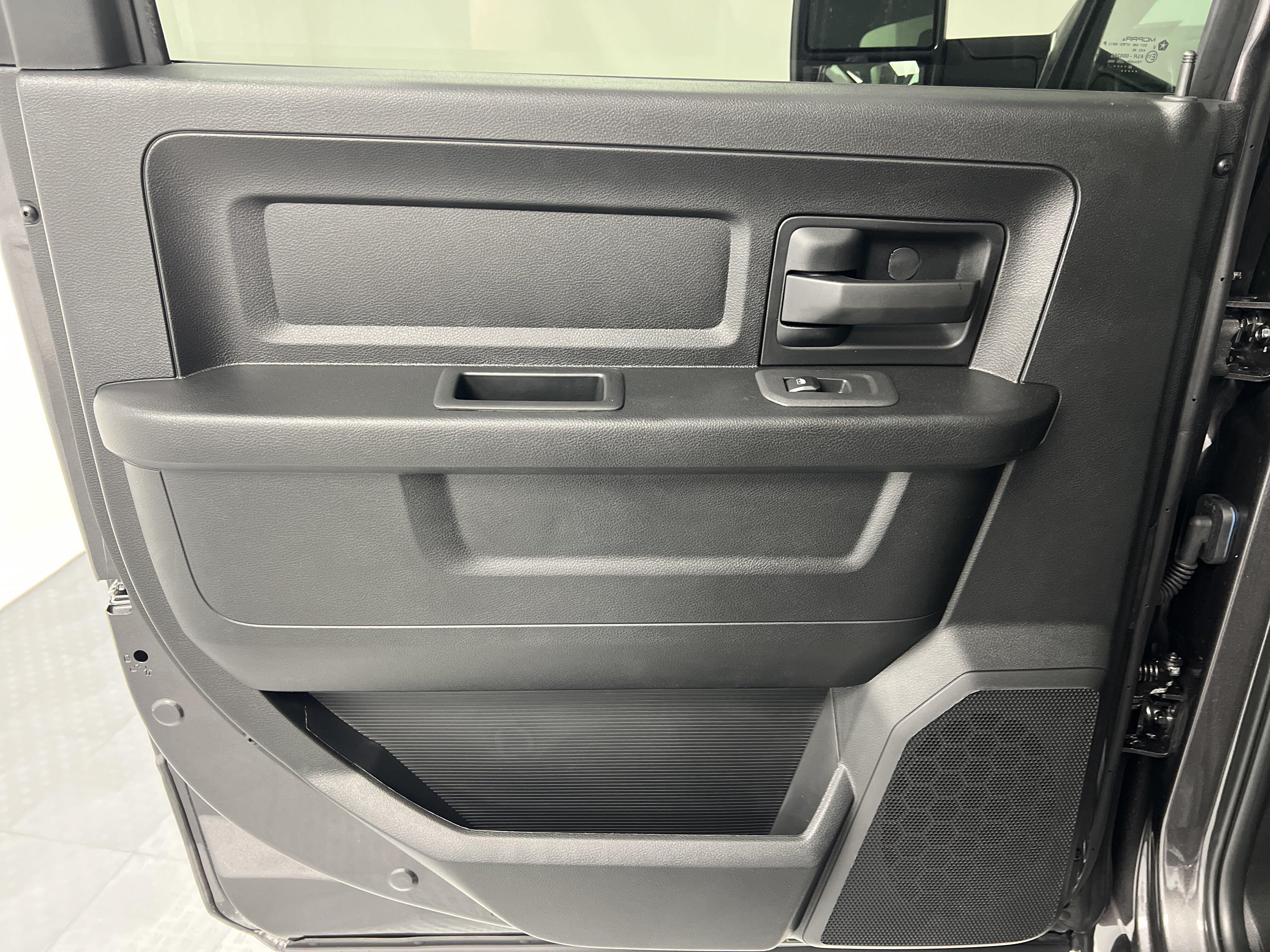2027 RAM Ram 3500 Pickup Tradesman - Photo 37