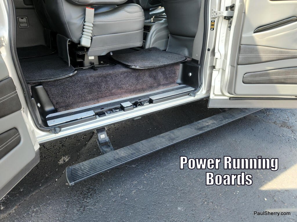 2023 GMC Savana Cargo Work Van - Photo 27