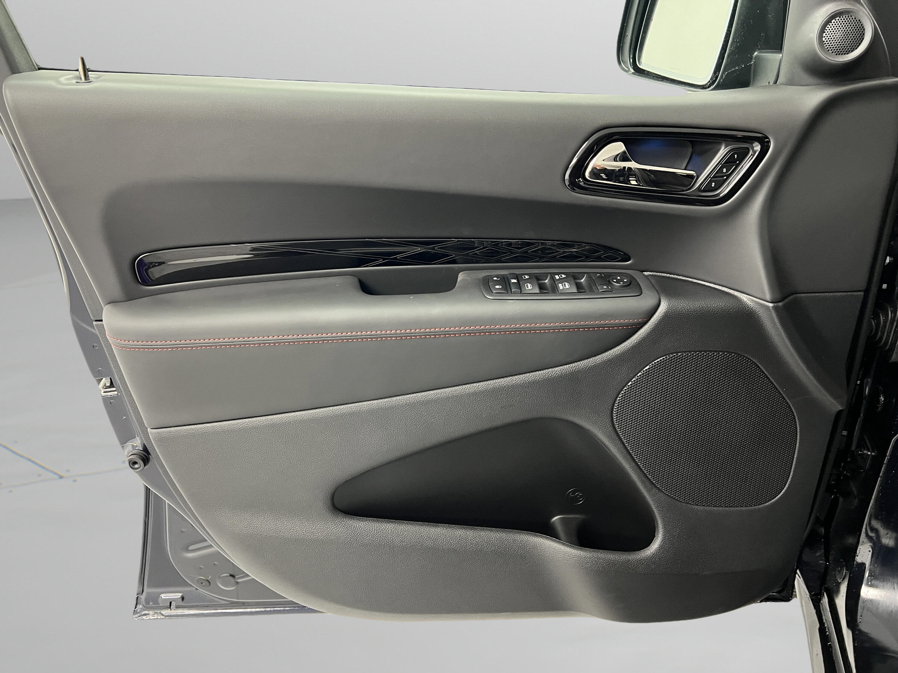 2027 Dodge Durango GT HEMI Plus V8 - Photo 15