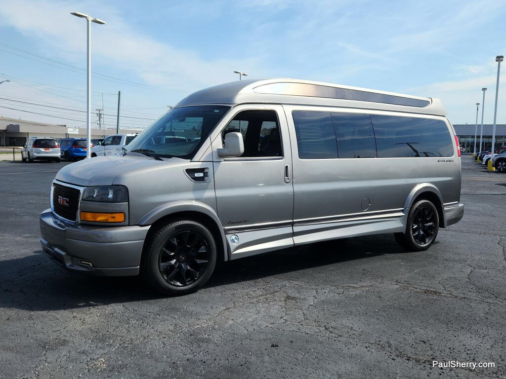 2023 GMC Savana Cargo Work Van - Photo 25