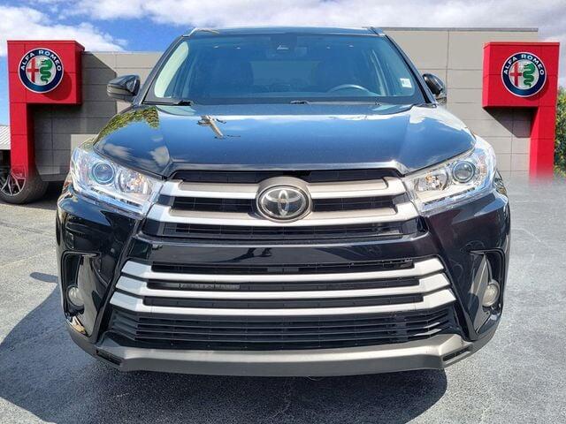 Used 2019 Toyota Highlander XLE with VIN 5TDKZRFH8KS557240 for sale in Brattleboro, VT