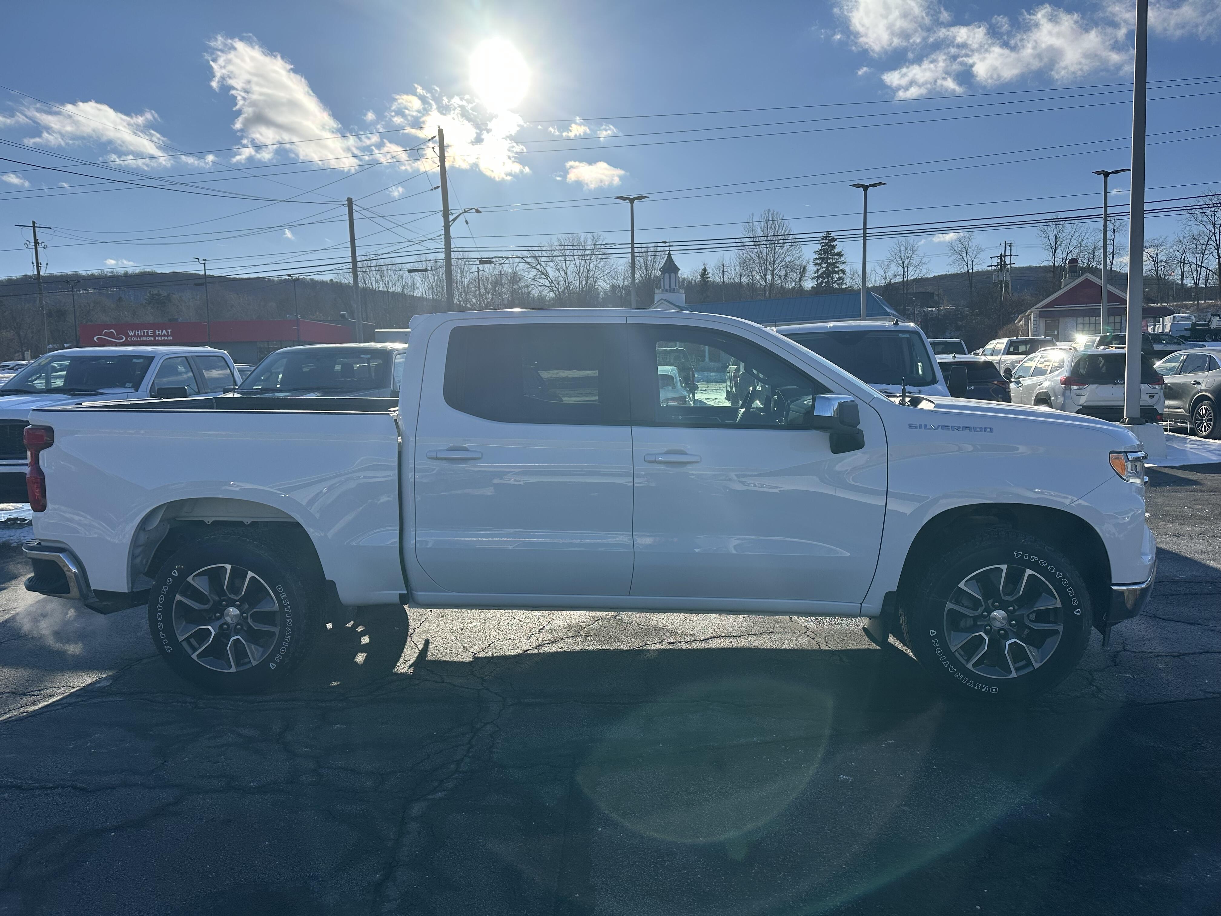 Used 2022 Chevrolet Silverado 1500 LT with VIN 1GCPDKEK3NZ500424 for sale in Elmira, NY