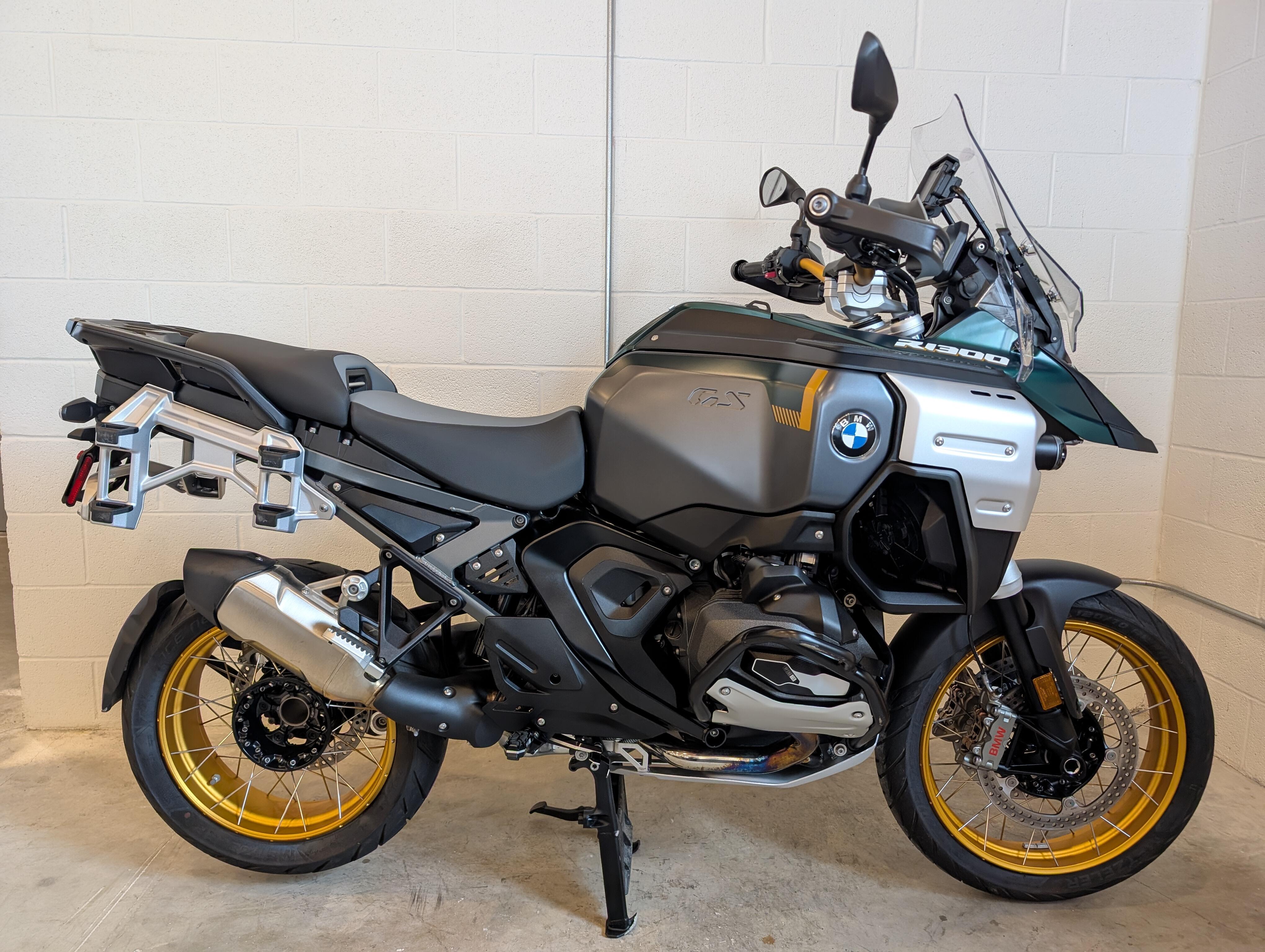 2025 BMW R 1300 GS Adventure | Hermy's BMW and Triumph Port Clinton PA 19549
