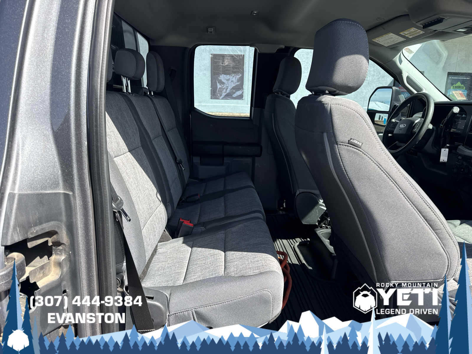2023 Ford F-350 Super Duty Chassis Cab XL - Photo 16