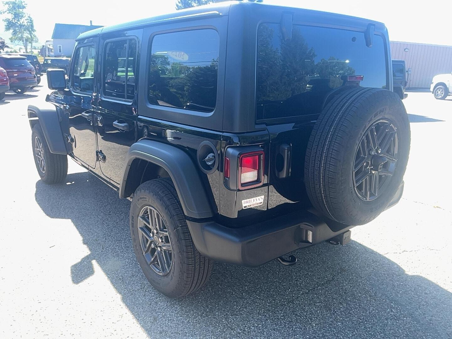 View vehicle photo 6
