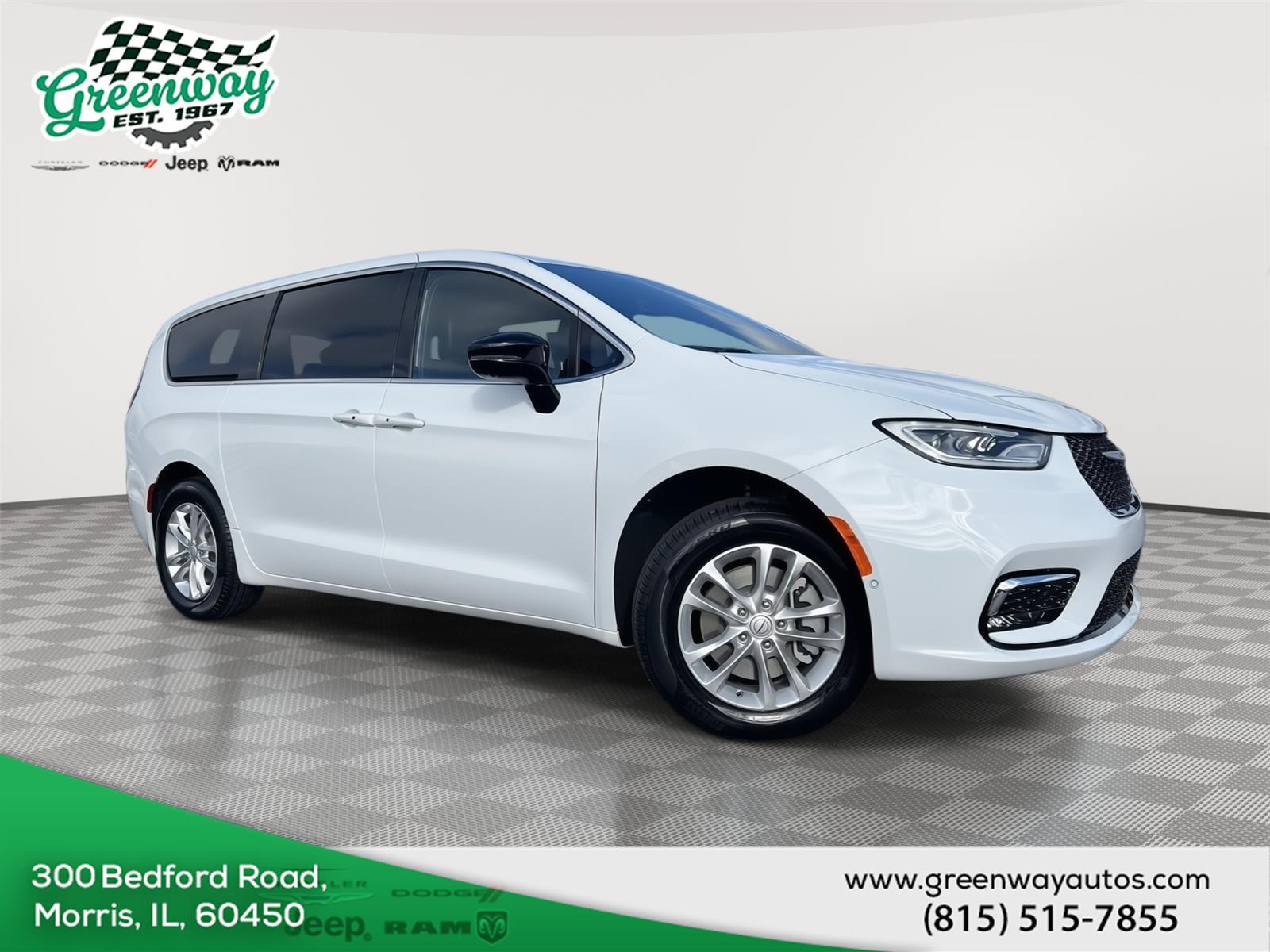 2026 Chrysler Pacifica Select's photo