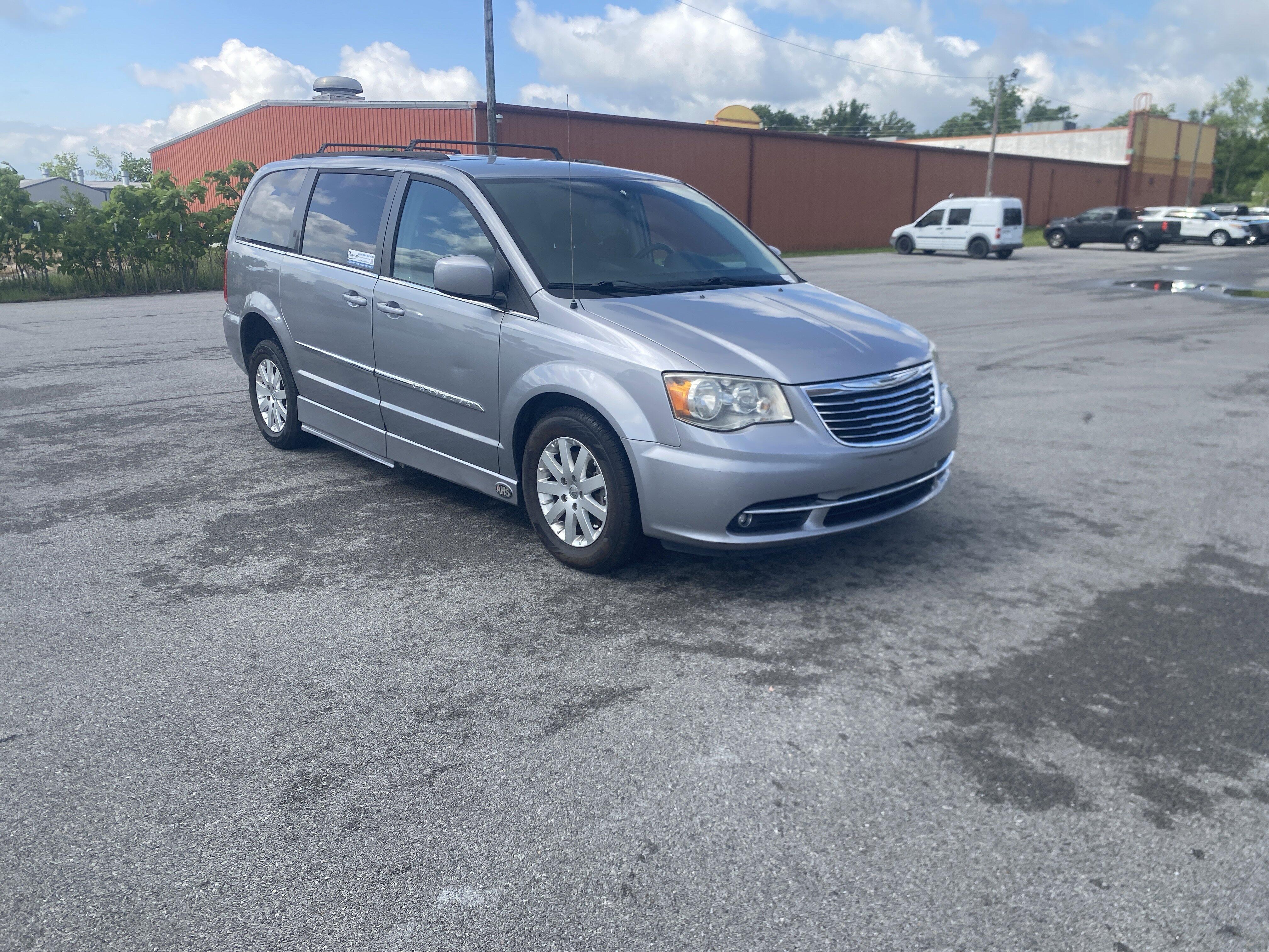 2014 Chrysler Town & Country Touring