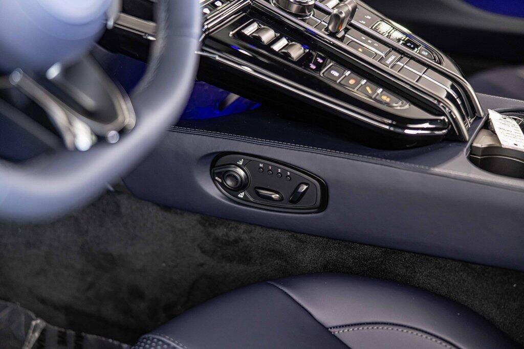 2026 Aston Martin Vantage Base - Photo 20