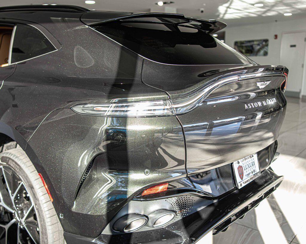 2026 Aston Martin DBX 707 - Photo 14