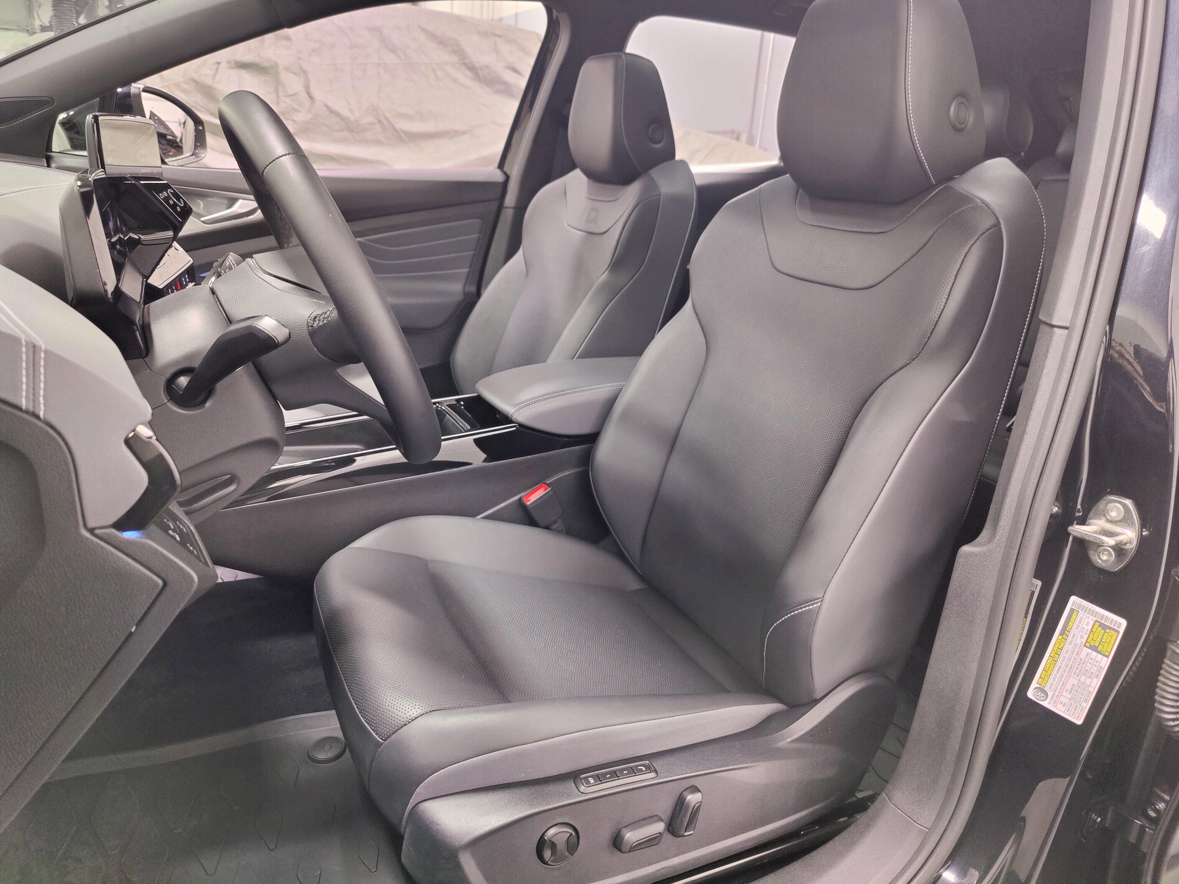2023 Volkswagen ID.4 PRO S - Photo 12