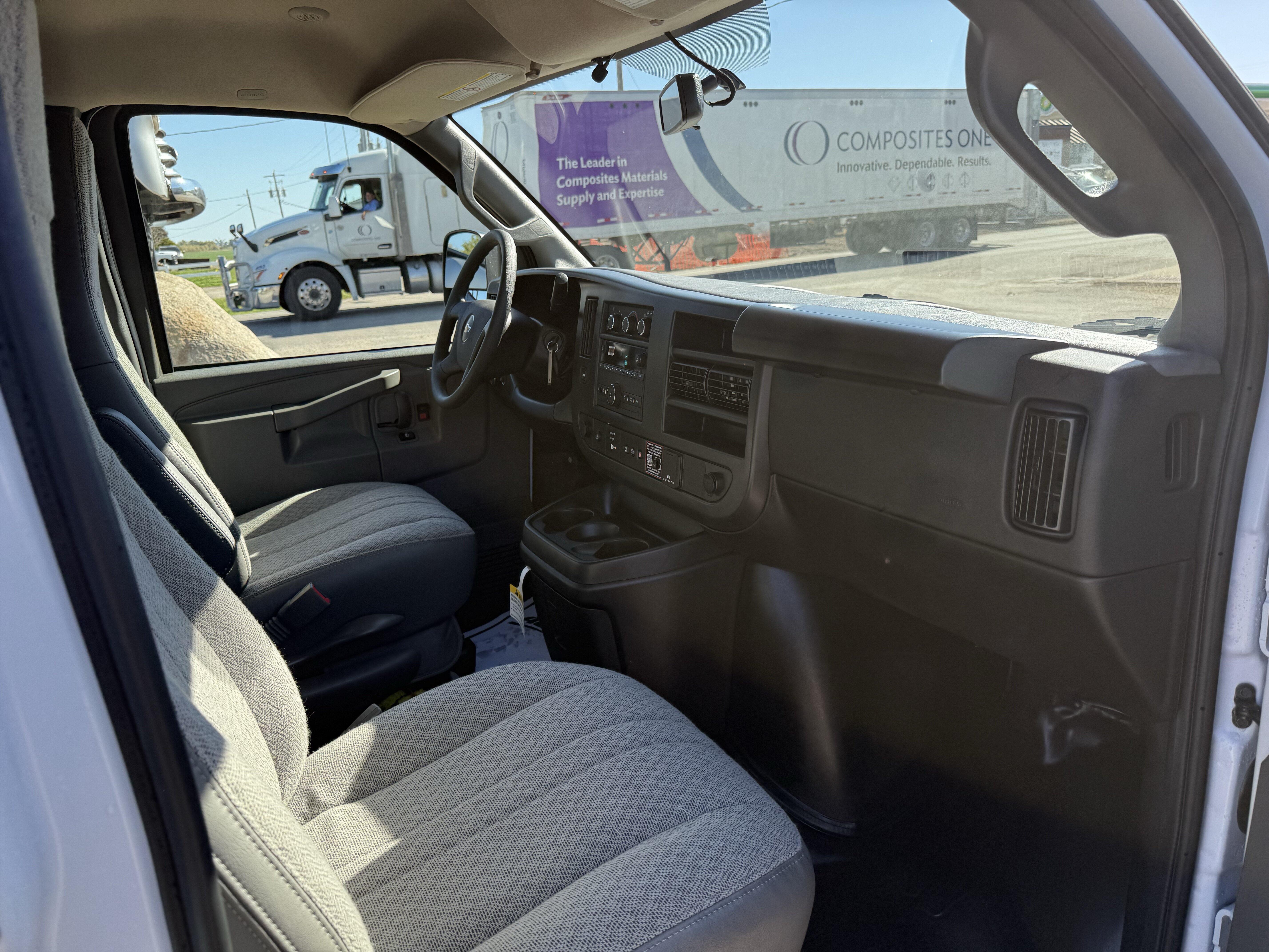 2025 Chevrolet Express Cargo Work Van - Photo 23