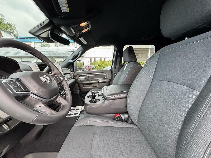 2025 RAM 3500 Big Horn - Photo 10