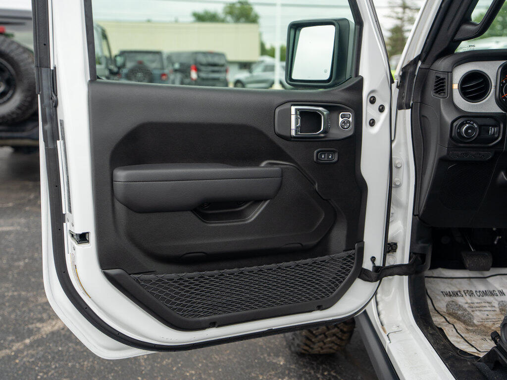 2026 Jeep Wrangler 2-Door Willys - Photo 12