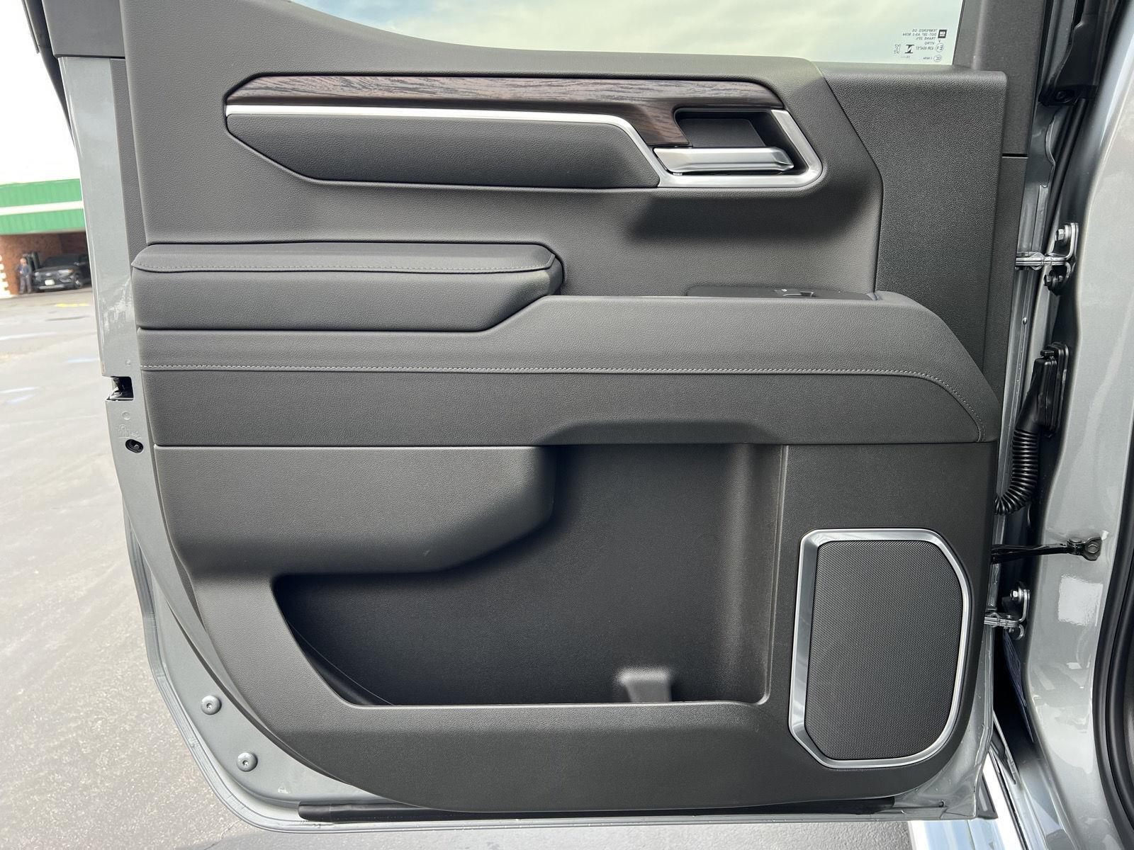 2026 GMC Sierra 1500 SLT - Photo 21