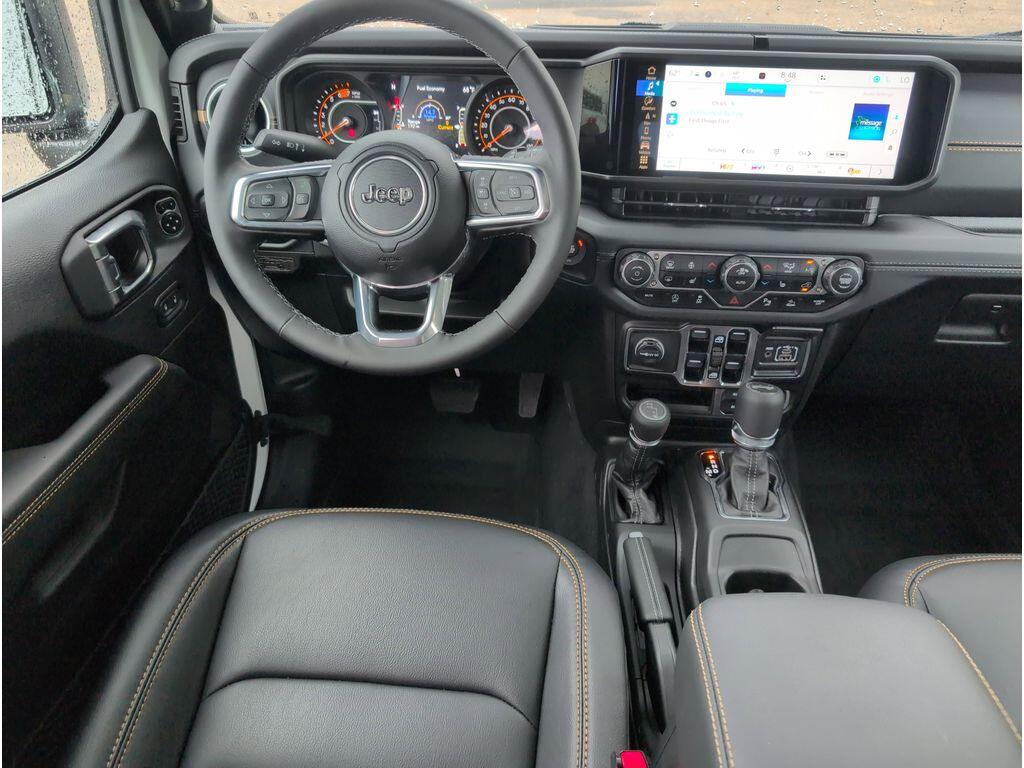 2025 Jeep Wrangler 4-Door Sahara - Photo 33