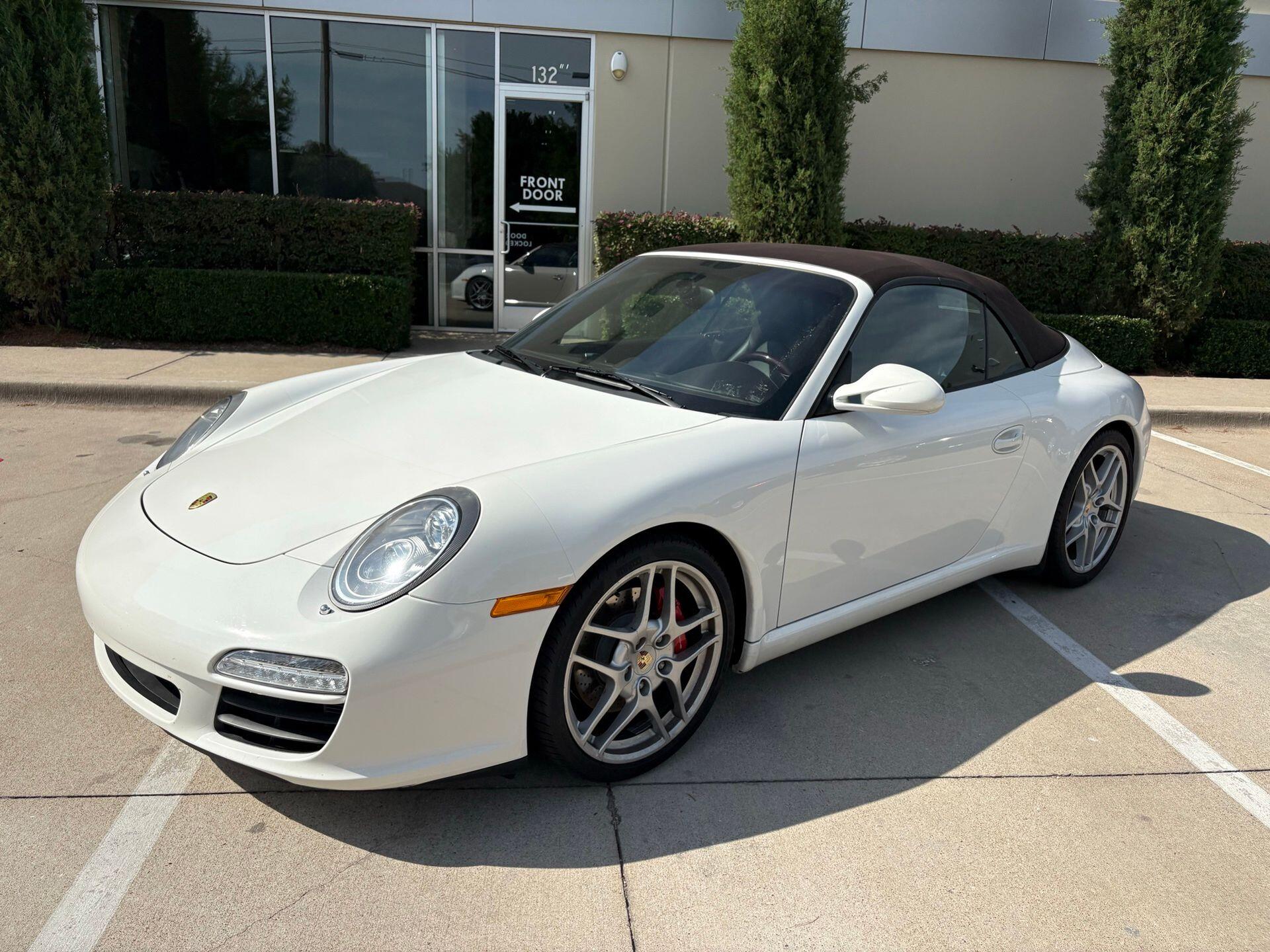 2011 Porsche 911 Carrera S Cabriolet's photo